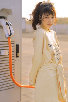 明星专题：凯尔希·格兰莫